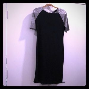 LuLaRoe Elegant Julia silver sleeves